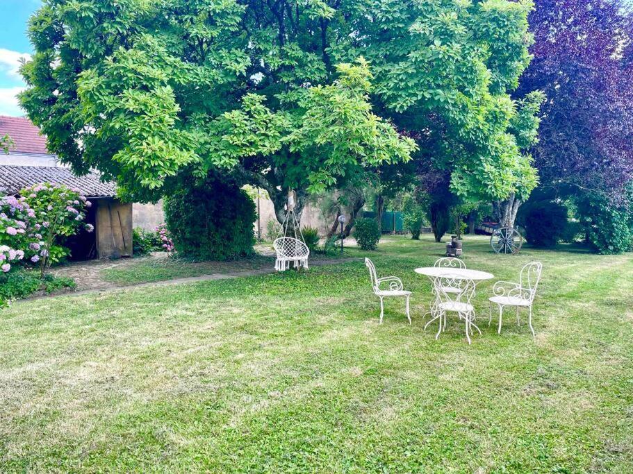 La Casa Del Papa - Maison Spacieuse Avec Jardin Dole Exterior foto